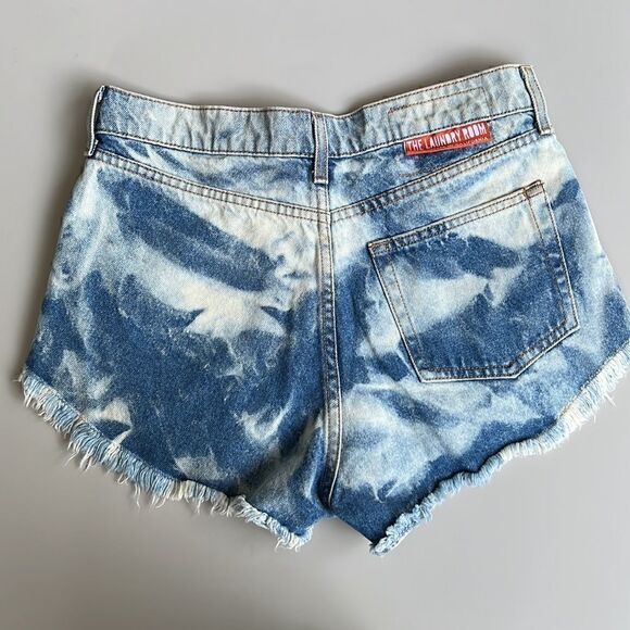 The Laundry  Room Distressed Acid-wash Denim Hot Shorts size 30 - Picture 6 of 11